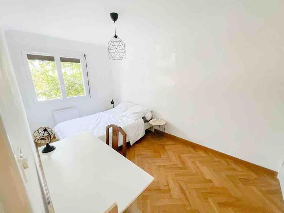 Appartement Spacieux Avec Parking Gratuit Sète Zewnętrze zdjęcie